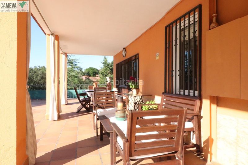 Foto e39119ea-1565-425b-b8c9-ee2399506101. Casa amb calefacció aparcament piscina a Les Fonts Terrassa