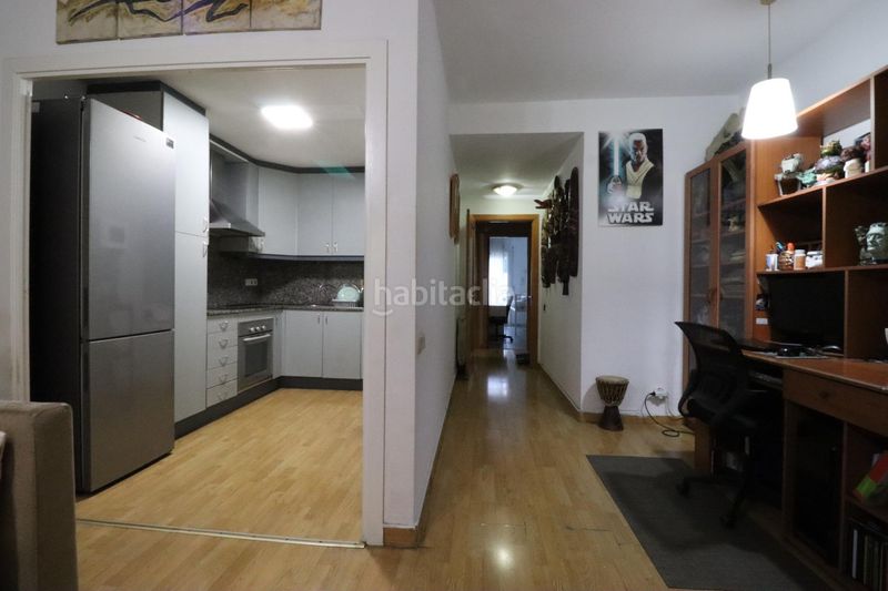 Foto f0a8ad1d-80e9-4e23-9d47-a4e05d9f5d2b. Pis amb calefacció a Hostafrancs Sabadell