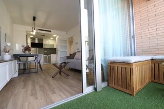 Etagenwohnung in Gràcia. Seminuevo, 2 habitaciones, parking, trastero y piscina