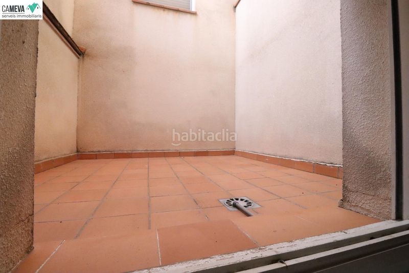 Foto 51ba794f-4986-45d6-be91-9b0993b8821b. Planta baixa amb calefacció aparcament a Centre Sabadell