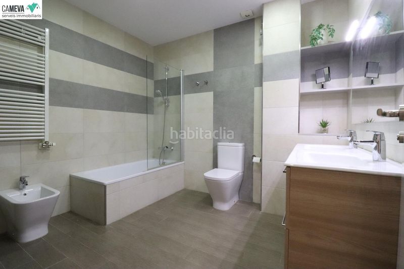 Foto ab67c05d-a562-4984-8039-66d00645c1a7. Pis amb calefacció a Campoamor Sabadell