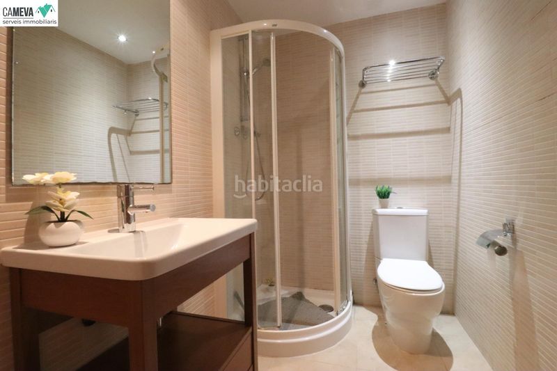 Foto 2b85b0ef-3753-467d-b28d-1fa43a09ebc8. Planta baixa amb calefacció aparcament a Ca n'Aurell Terrassa
