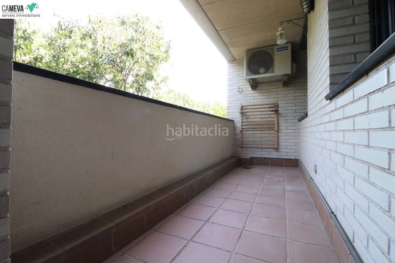 Foto f3b3d903-a39e-4a62-a40e-53e5b70e1be9. Pis amb calefacció aparcament a Eixample Sabadell