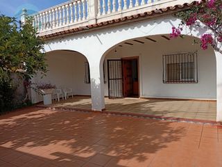 Chalet  Urbanizacion bassetes. Chalet a 100 metros de la playa