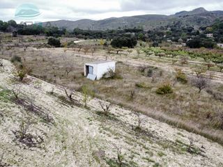 Rural plot  Trocet. Terreno con casita de campo con pozo de agua