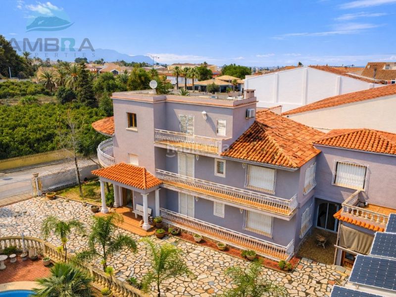 Foto 78004f86-e57c-4fee-8c85-66f68cba2291. Casa a Centro Pedreguer
