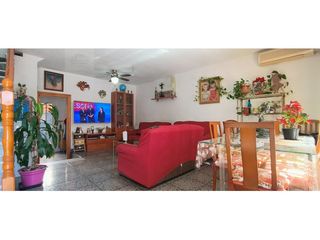 Casa a Calle Via Axial
