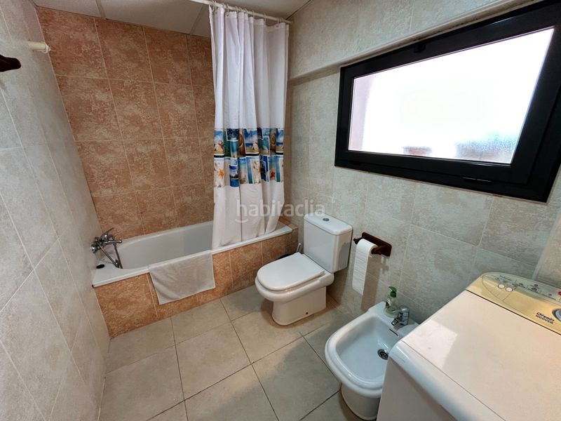 Foto eada4231-1d93-4784-8b02-1f5ac13f4180. Planta baixa amb calefacció aparcament piscina a Ampolla (L´)