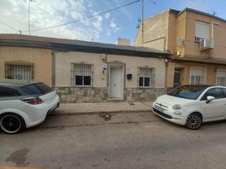 Maison  Calle soria. Planta baja reformada en las cuatrocientas lista para ti