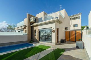 Chalet en Calle Pegaso 62