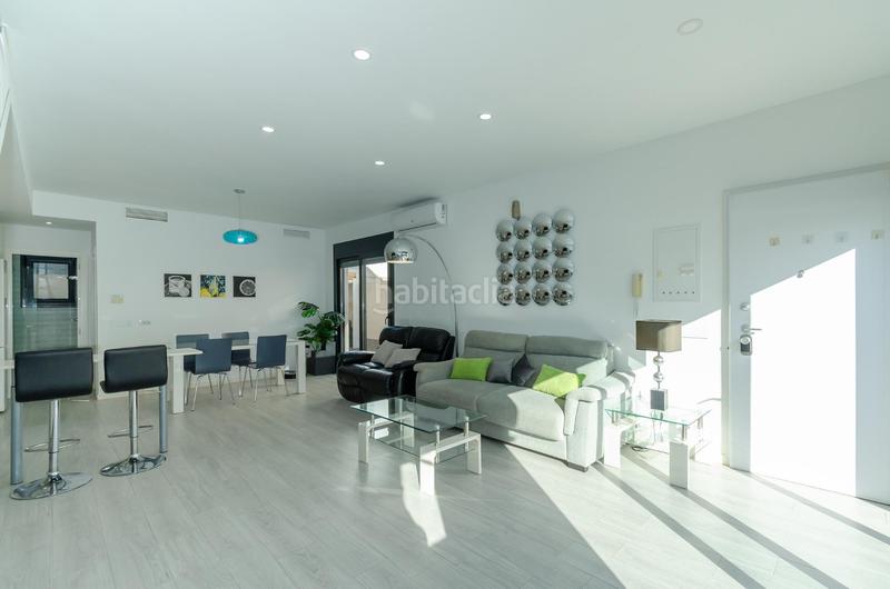 Foto 36fb8b9d-0cb0-40a7-9fec-d7f9718e90c1. Xalet a calle pegaso 62 a Pilar de la Horadada ciudad Pilar de la Horadada