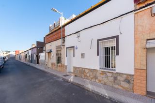 Haus in Calle veinte casas 33. Los barreros  vivienda reformada a estrenar