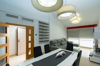 Casa in Calle río lerez 4 b. Exclusivo duplex con amplio sótano en los dolores