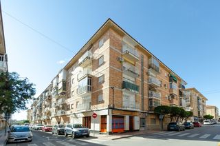 Piso en Calle Alhucemas 5