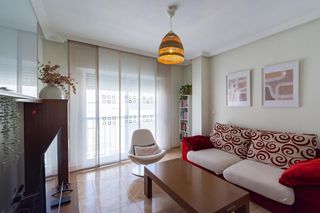Appartamento in Calle amanecer 8. Piso en perfecto estado con garaje, trastero y terraza en media