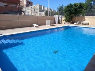 Pis a Avenida del pintor portela 36. Piso reformado a estrenar con garaje y piscina en urb. estrella