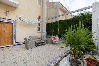 Casa in Calle ribalta 47. Duplex en mar de cristal