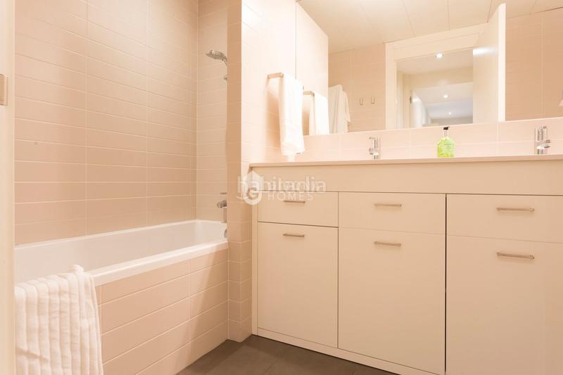 Foto 2e4f4492-c7cf-459f-8f1c-95c0b5c7c4e9. Apartament amb calefacció a Eixample Nord Girona