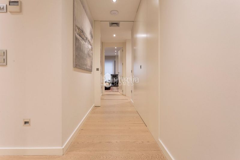 Foto 4aa30806-1638-41c7-b555-1b4849f29467. Apartament amb calefacció a Eixample Nord Girona