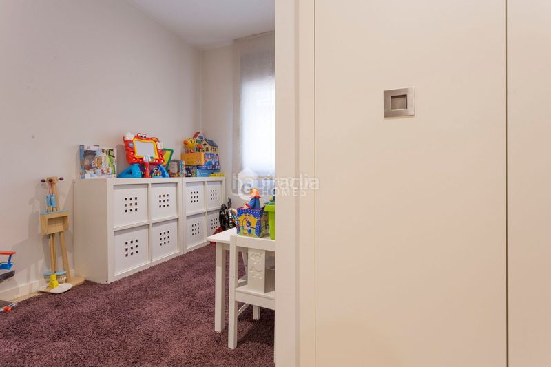 Foto 549b071f-90bd-4011-8c3e-25e49a647467. Apartament amb calefacció a Eixample Nord Girona