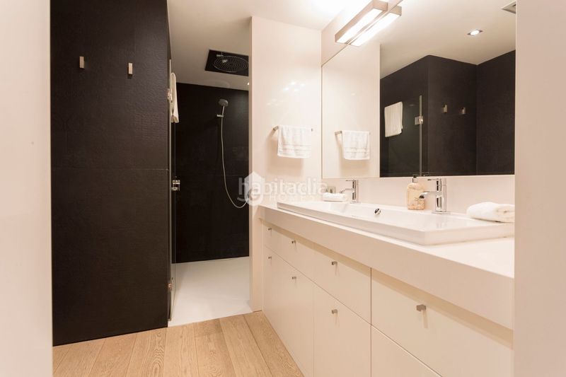 Foto 93d23837-0a3a-4e38-88fb-d29acb9fa079. Apartament amb calefacció a Eixample Nord Girona