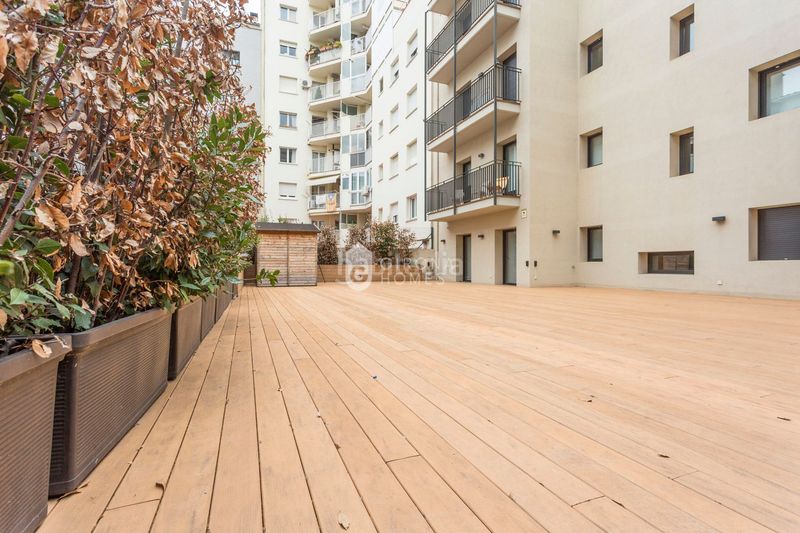 Foto c192ca98-b0e3-4dd5-8f91-cd03d18bbb1f. Apartament amb calefacció a Eixample Nord Girona