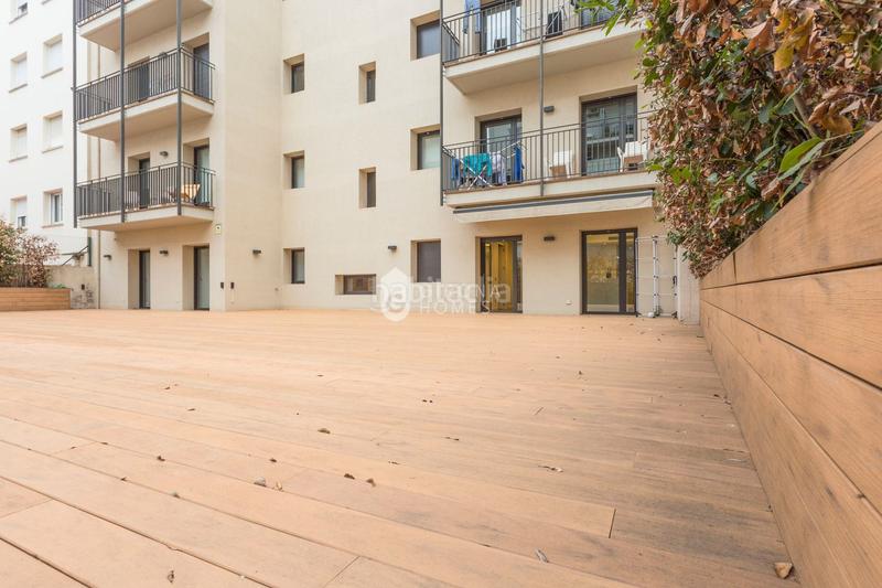 Foto ee232bf7-6622-452a-88fe-3c38c60c8dd6. Apartament amb calefacció a Eixample Nord Girona