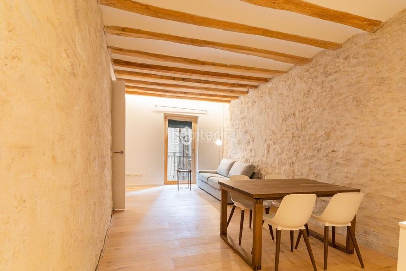 Foto b2e8af97-05e5-4229-9eb1-f29b620df95e. Location appartement avec chauffage dans Centre-Barri Vell Girona