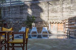 Apartament a Centre-Barri Vell. Pujada sant domenec exclusivo piso con patio y piscina privada d