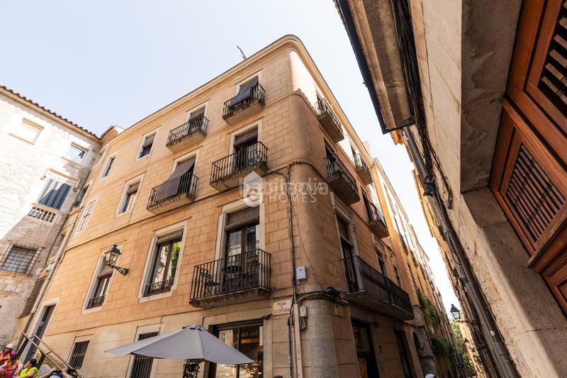 Foto fbaf1e70-96cd-4ba5-ab5e-3d71ad191b8b. Lloguer apartament amb calefacció a Centre-Barri Vell Girona