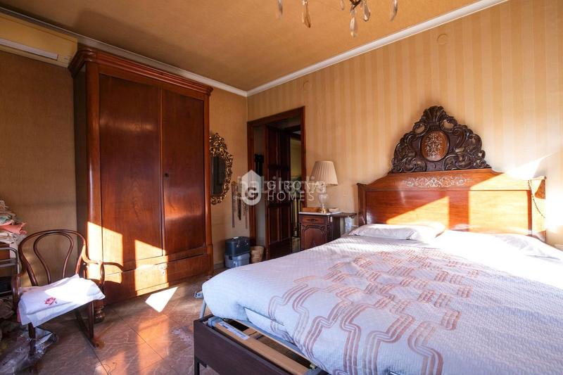 Foto 441a9483-dc58-4720-9070-20b8f596c5b0. Casa encantadora casa con jardín en las pedreres, en Girona