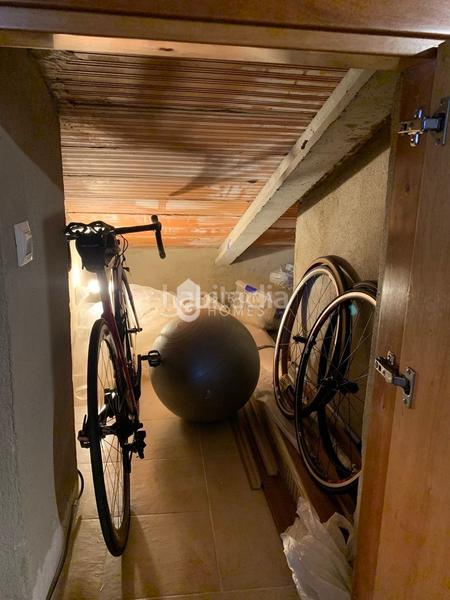 Foto 488037a4-1a34-437d-91c4-8459e0f9053a. Location attique avec chauffage dans Centre-Barri Vell Girona