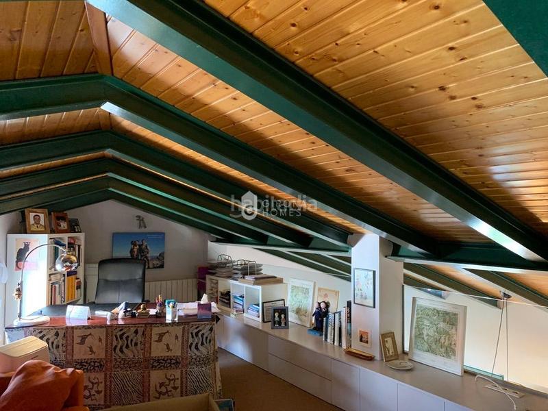 Foto e5032644-332f-4e41-b43c-5d68a8d8bf3a. Location attique avec chauffage dans Centre-Barri Vell Girona