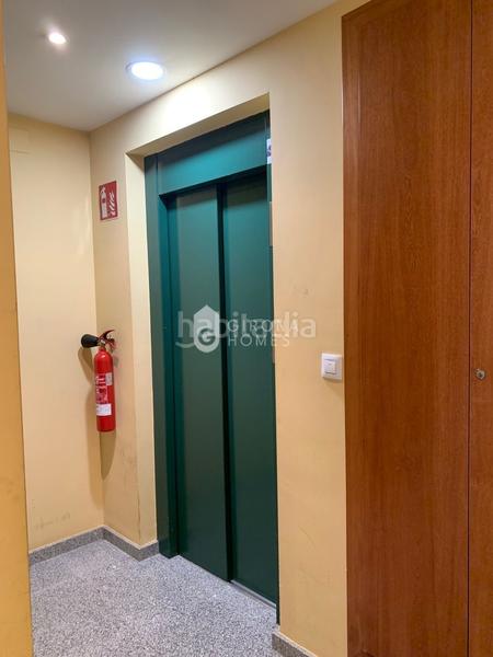 Foto 256cf41f-fefe-4b4d-80dc-25c702ac2216. Rent penthouse with heating in Centre-Barri Vell Girona