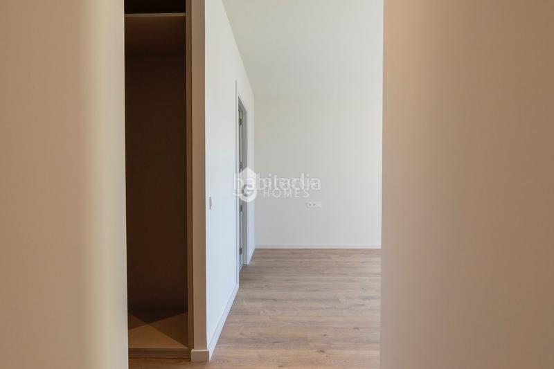 Foto 0fe5fc8f-6925-4769-a3d3-655848e7d64a. Attico con riscaldamento in Eixample Nord Girona