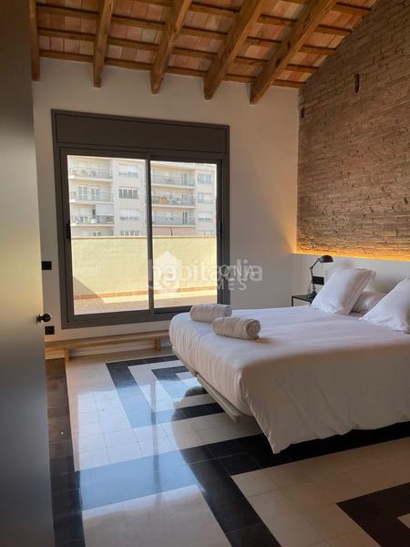 Foto 17002f4d-968b-4984-a57f-08fb51ad7248. Location attique dans Eixample Nord Girona