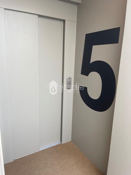 Foto 1b458a56-53d9-478d-b7c0-a46d122a07f4. Location attique dans Eixample Nord Girona