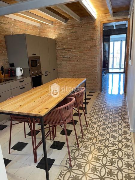 Foto 4c4ab092-be19-40e6-b8f3-2d4c38175ce2. Location attique dans Eixample Nord Girona