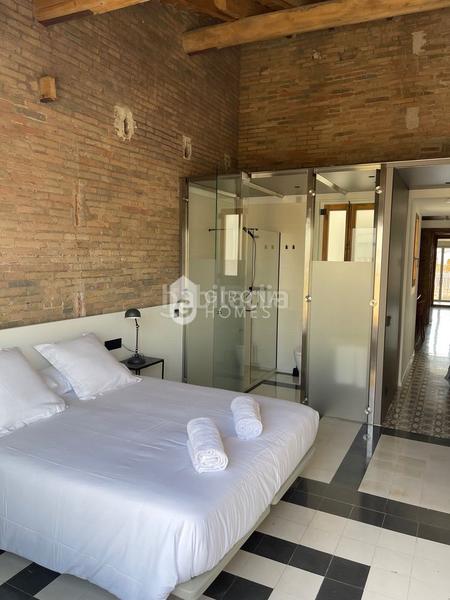 Foto 63074aae-8223-4eaf-902a-0eed477df372. Location attique dans Eixample Nord Girona