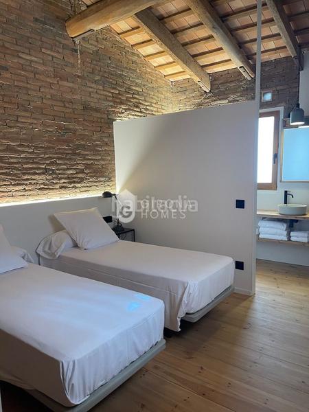 Foto 6b6aa37a-ac97-4ae3-b1cf-c2b80a5dd0d3. Location attique dans Eixample Nord Girona