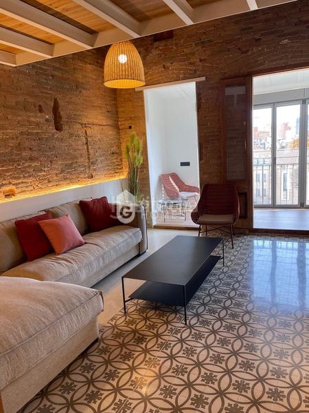 Foto d62a34c5-7983-4ef5-a4c8-36ea3e4645a2. Location attique dans Eixample Nord Girona