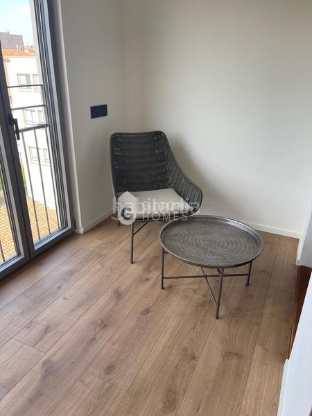 Foto d69118ea-e92e-4d38-882b-7fc1e8112e1b. Location attique dans Eixample Nord Girona