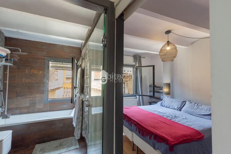 Foto 2f07f3e5-1128-4f45-9939-d9ffccad50c7. Attico in Centre-Barri Vell Girona