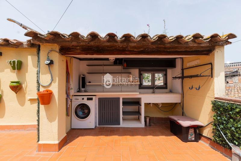 Foto 746ae230-34c4-4acc-b23b-312e547f0552. Attico in Centre-Barri Vell Girona