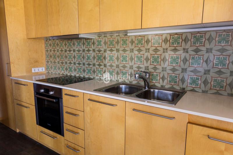 Foto 22da9767-f646-48c5-80bc-f3441b394788. Alquiler casa  muy luminosa con vistas en Centre-Barri Vell Girona