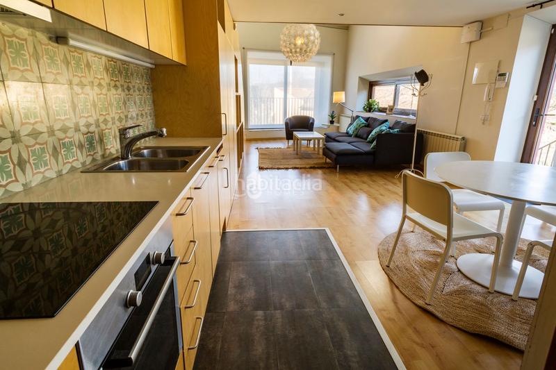 Foto 5a74bd21-7212-40bd-befa-4890346a4539. Alquiler casa  muy luminosa con vistas en Centre-Barri Vell Girona