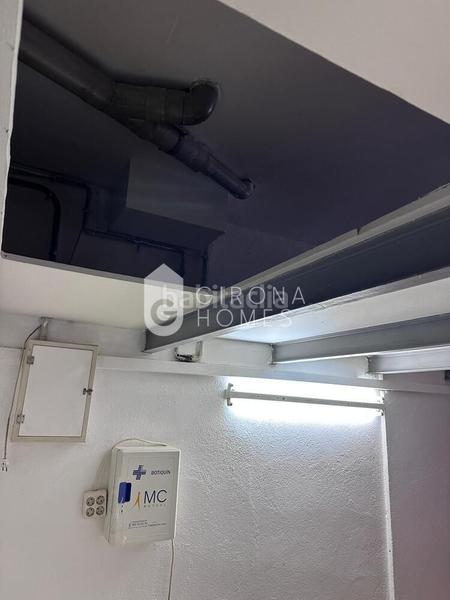 Foto 20c9064c-2335-4aa5-b213-8e368c8e6513. Parking voiture dans Sant Narcis Girona