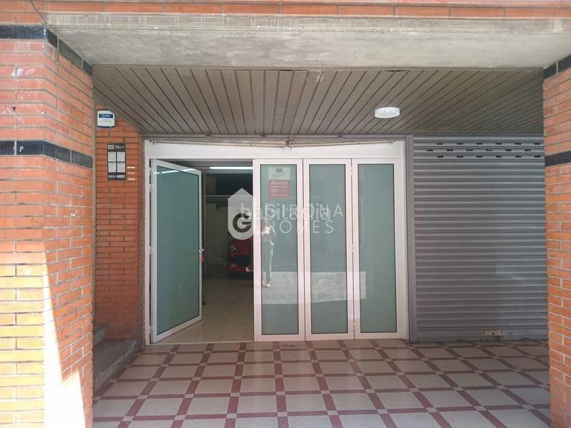 Foto 8a051f0b-26db-40f1-a7b9-e16baab5d694. Parking voiture dans Sant Narcis Girona