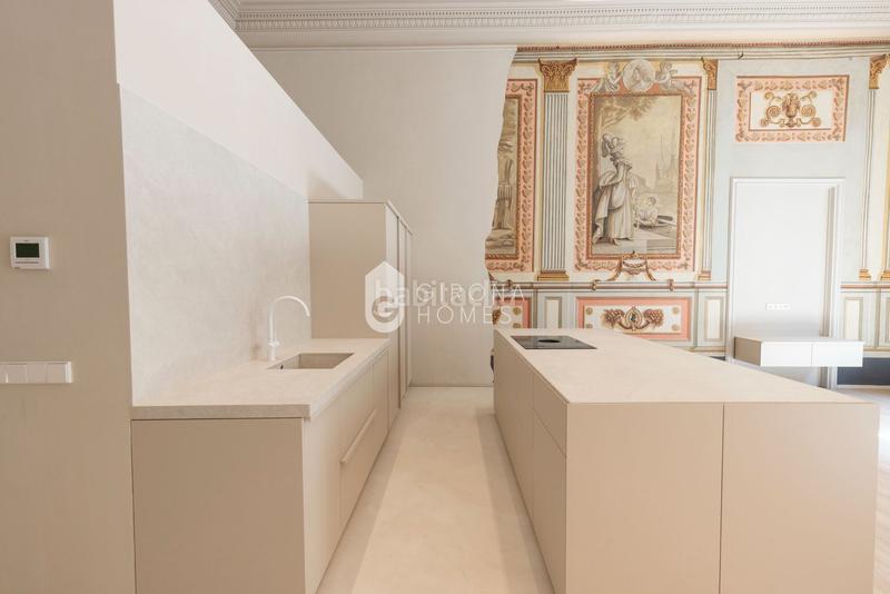 Foto 11e54c43-ec90-4336-bb26-be706b8cc275. Dúplex a Centre-Barri Vell Girona