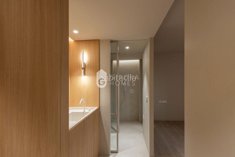 Foto 26019cfb-2026-4a72-9ce2-090e6ab420c5. Dúplex a Centre-Barri Vell Girona